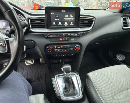 Синий Киа Сид, объемом двигателя 1.59 л и пробегом 106 тыс. км за 12000 $, фото 16 на Automoto.ua