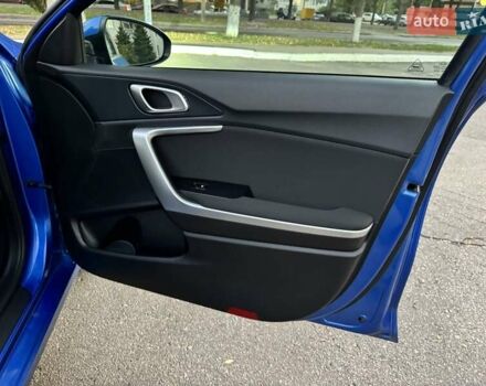 Синий Киа Сид, объемом двигателя 1.59 л и пробегом 96 тыс. км за 13800 $, фото 13 на Automoto.ua