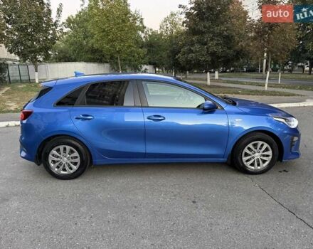 Кіа Сід 2019 у Харкові на Automoto.ua Синій Кіа Сід, об'ємом двигуна 1.59 л та пробігом 95 тис. км за 14700 $, фото 7 на Automoto.ua