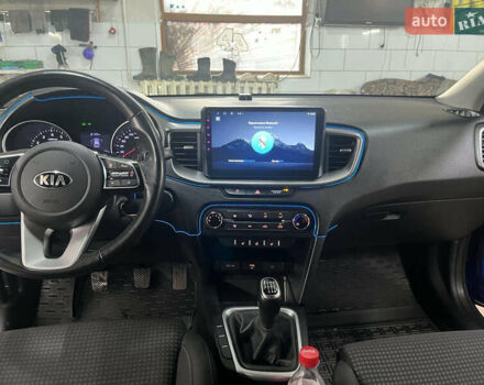 Синий Киа Сид, объемом двигателя 1.59 л и пробегом 77 тыс. км за 15200 $, фото 9 на Automoto.ua
