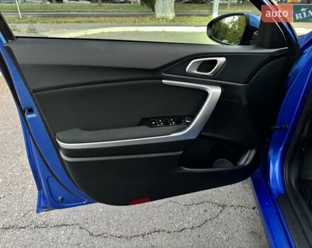 Синий Киа Сид, объемом двигателя 1.59 л и пробегом 96 тыс. км за 13800 $, фото 10 на Automoto.ua