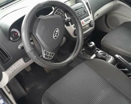 Синий Киа Сид, объемом двигателя 1.59 л и пробегом 215 тыс. км за 5300 $, фото 4 на Automoto.ua