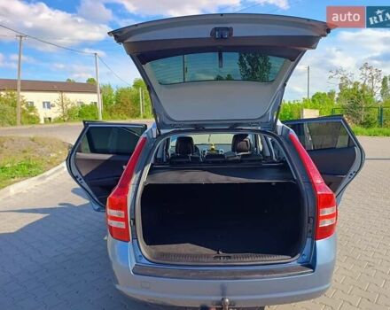 Синій Кіа Сід, об'ємом двигуна 1.6 л та пробігом 225 тис. км за 6900 $, фото 4 на Automoto.ua
