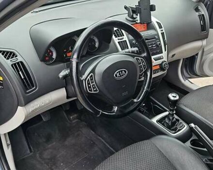 Киа Сид 2007 в Харькове на Automoto.ua Синий Киа Сид, объемом двигателя 1.58 л и пробегом 248 тыс. км за 4900 $, фото 12 на Automoto.ua
