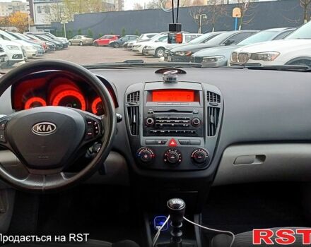 Синій Кіа Сід, об'ємом двигуна 1.6 л та пробігом 250 тис. км за 4000 $, фото 7 на Automoto.ua