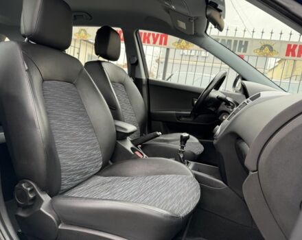 Синий Киа Сид, объемом двигателя 1.4 л и пробегом 228 тыс. км за 6500 $, фото 8 на Automoto.ua