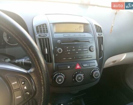 Киа Сид 2008 в Киеве на Automoto.ua Синий Киа Сид, объемом двигателя 1.4 л и пробегом 220 тыс. км за 5550 $, фото 5 на Automoto.ua