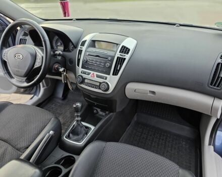 Синий Киа Сид, объемом двигателя 1.6 л и пробегом 198 тыс. км за 6700 $, фото 7 на Automoto.ua