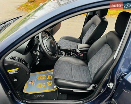 Синій Кіа Сід, об'ємом двигуна 1.6 л та пробігом 270 тис. км за 5250 $, фото 39 на Automoto.ua