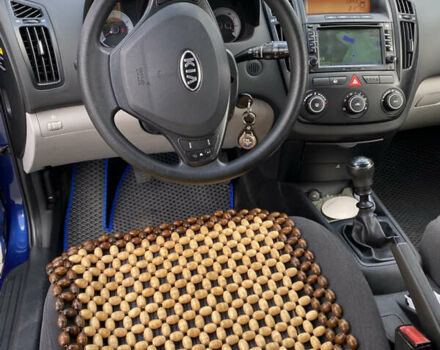 Синий Киа Сид, объемом двигателя 1.59 л и пробегом 178 тыс. км за 7000 $, фото 5 на Automoto.ua