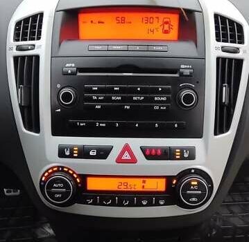 Синій Кіа Сід, об'ємом двигуна 1.6 л та пробігом 210 тис. км за 5300 $, фото 3 на Automoto.ua