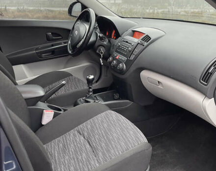 Синий Киа Сид, объемом двигателя 1.4 л и пробегом 200 тыс. км за 6200 $, фото 36 на Automoto.ua