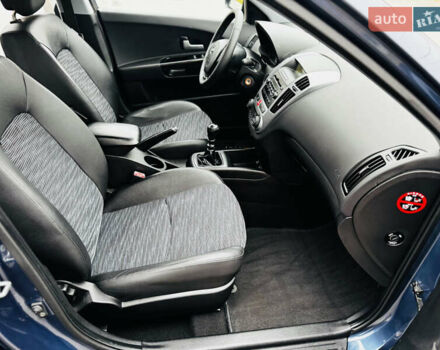 Синій Кіа Сід, об'ємом двигуна 1.6 л та пробігом 270 тис. км за 5450 $, фото 27 на Automoto.ua