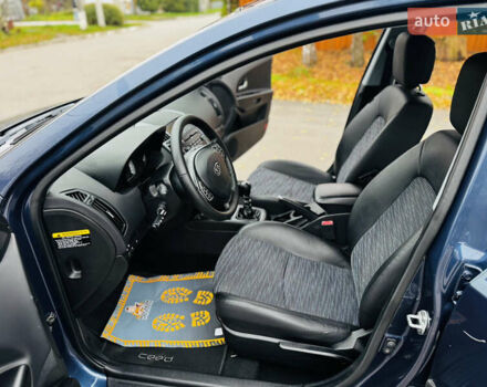 Синій Кіа Сід, об'ємом двигуна 1.6 л та пробігом 270 тис. км за 5250 $, фото 31 на Automoto.ua