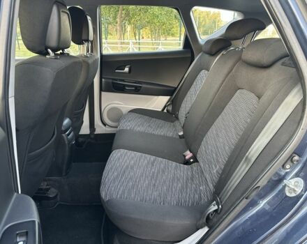 Синий Киа Сид, объемом двигателя 1.6 л и пробегом 250 тыс. км за 7500 $, фото 9 на Automoto.ua