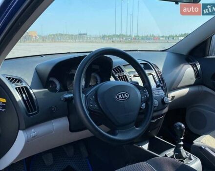 Синий Киа Сид, объемом двигателя 1.6 л и пробегом 178 тыс. км за 6490 $, фото 9 на Automoto.ua