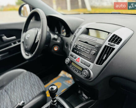 Синій Кіа Сід, об'ємом двигуна 1.6 л та пробігом 270 тис. км за 5450 $, фото 29 на Automoto.ua
