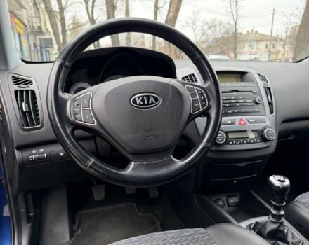 Синий Киа Сид, объемом двигателя 1.4 л и пробегом 228 тыс. км за 6500 $, фото 12 на Automoto.ua