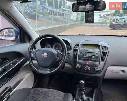 Синий Киа Сид, объемом двигателя 1.59 л и пробегом 144 тыс. км за 5850 $, фото 19 на Automoto.ua