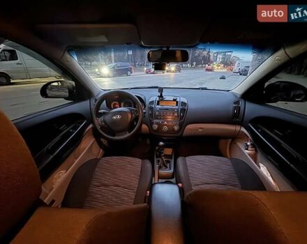 Синий Киа Сид, объемом двигателя 1.59 л и пробегом 222 тыс. км за 5650 $, фото 12 на Automoto.ua