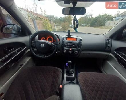 Синий Киа Сид, объемом двигателя 1.6 л и пробегом 235 тыс. км за 5950 $, фото 3 на Automoto.ua