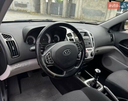 Синий Киа Сид, объемом двигателя 1.6 л и пробегом 244 тыс. км за 5800 $, фото 13 на Automoto.ua