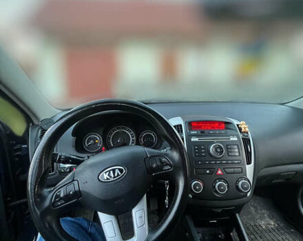 Синій Кіа Сід, об'ємом двигуна 1.58 л та пробігом 162 тис. км за 6400 $, фото 3 на Automoto.ua