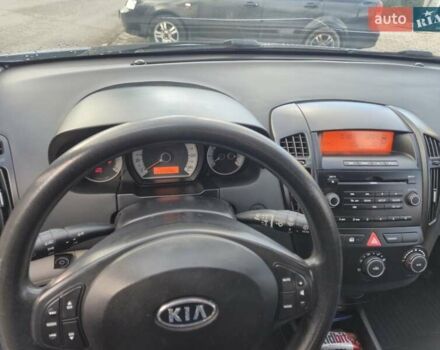 Синий Киа Сид, объемом двигателя 1.4 л и пробегом 235 тыс. км за 5000 $, фото 5 на Automoto.ua
