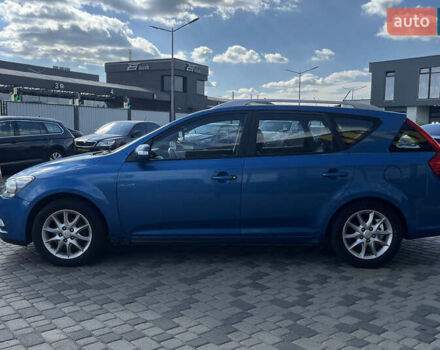 Синий Киа Сид, объемом двигателя 1.58 л и пробегом 325 тыс. км за 5600 $, фото 3 на Automoto.ua