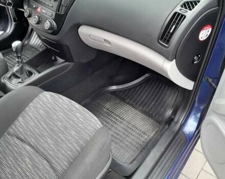 Киа Сид 2009 в Виннице на Automoto.ua Синий Киа Сид, объемом двигателя 1.4 л и пробегом 182 тыс. км за 5800 $, фото 4 на Automoto.ua