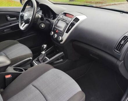 Синий Киа Сид, объемом двигателя 1.4 л и пробегом 217 тыс. км за 6000 $, фото 25 на Automoto.ua