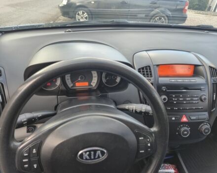 Синий Киа Сид, объемом двигателя 1.4 л и пробегом 232 тыс. км за 5000 $, фото 4 на Automoto.ua