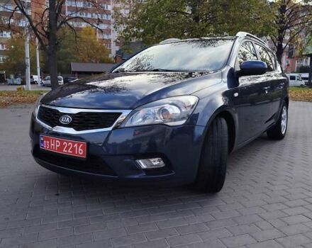 Киа Сид 2010 в Белой Церкве на Automoto.ua Синий Киа Сид, объемом двигателя 1.4 л и пробегом 217 тыс. км за 6300 $, фото 2 на Automoto.ua
