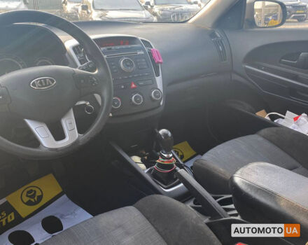 Синій Кіа Сід, об'ємом двигуна 1.4 л та пробігом 310 тис. км за 7300 $, фото 10 на Automoto.ua