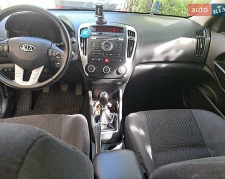 Синий Киа Сид, объемом двигателя 1.6 л и пробегом 194 тыс. км за 7000 $, фото 8 на Automoto.ua