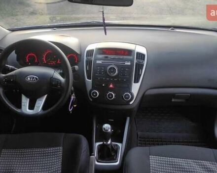 Синий Киа Сид, объемом двигателя 1.58 л и пробегом 212 тыс. км за 6500 $, фото 2 на Automoto.ua