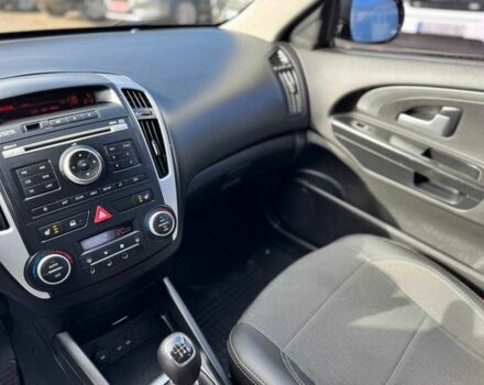 Синий Киа Сид, объемом двигателя 1.6 л и пробегом 221 тыс. км за 7500 $, фото 13 на Automoto.ua