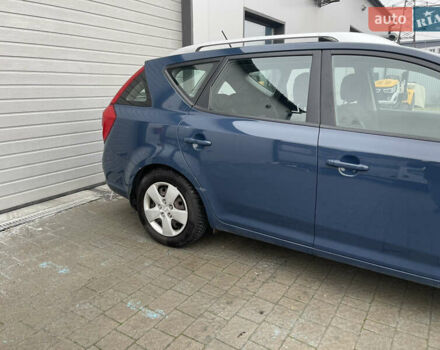 Синий Киа Сид, объемом двигателя 1.4 л и пробегом 210 тыс. км за 5250 $, фото 6 на Automoto.ua