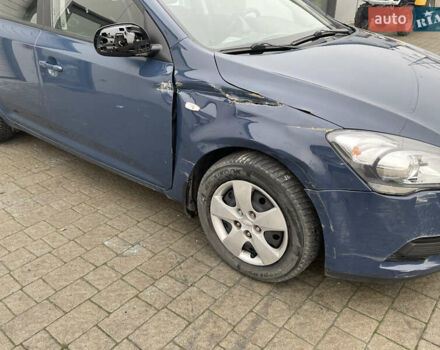 Синий Киа Сид, объемом двигателя 1.4 л и пробегом 210 тыс. км за 5250 $, фото 3 на Automoto.ua