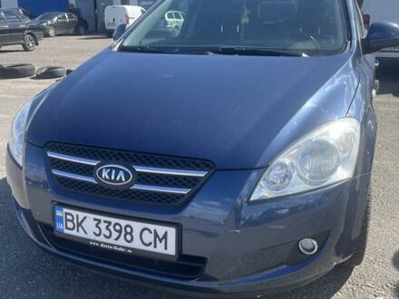 Синий Киа Сид, объемом двигателя 1.59 л и пробегом 220 тыс. км за 5999 $, фото 1 на Automoto.ua