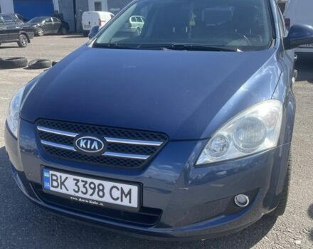 Синий Киа Сид, объемом двигателя 1.6 л и пробегом 220 тыс. км за 6000 $, фото 1 на Automoto.ua