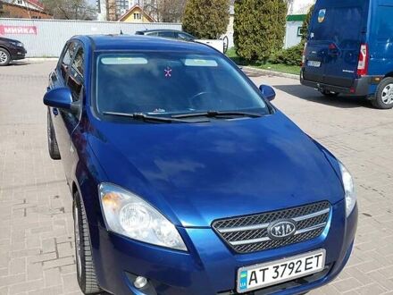 Киа Сид 2007 в Ивано-Франковске на Automoto.ua Синий Киа Сид, объемом двигателя 2 л и пробегом 300 тыс. км за 5499 $, фото 1 на Automoto.ua