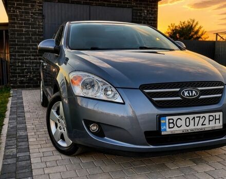 Синий Киа Сид, объемом двигателя 1.4 л и пробегом 220 тыс. км за 4150 $, фото 1 на Automoto.ua