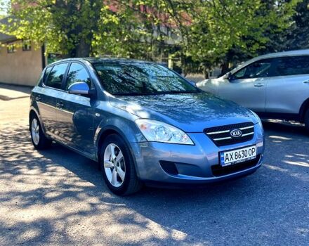 Синий Киа Сид, объемом двигателя 1.6 л и пробегом 240 тыс. км за 5000 $, фото 1 на Automoto.ua