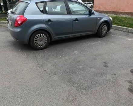 Синий Киа Сид, объемом двигателя 1.59 л и пробегом 236 тыс. км за 4500 $, фото 1 на Automoto.ua