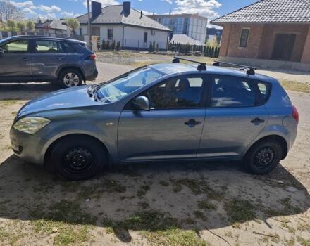 Синий Киа Сид, объемом двигателя 1.4 л и пробегом 265 тыс. км за 4000 $, фото 1 на Automoto.ua