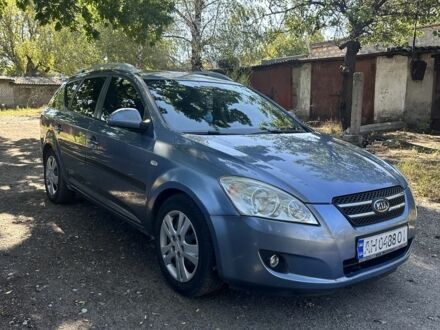 Киа Сид 2008 в Краматорске на Automoto.ua Синий Киа Сид, объемом двигателя 1.6 л и пробегом 300 тыс. км за 4800 $, фото 1 на Automoto.ua