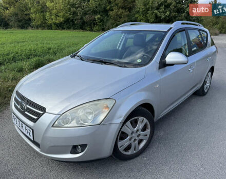 Синий Киа Сид, объемом двигателя 1.4 л и пробегом 270 тыс. км за 4950 $, фото 1 на Automoto.ua