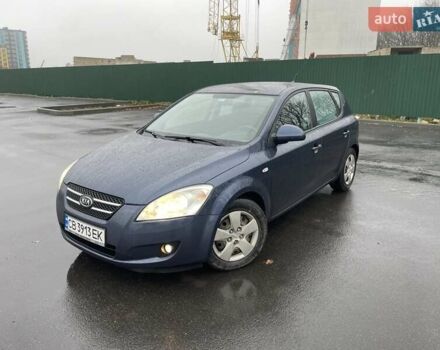 Синий Киа Сид, объемом двигателя 1.6 л и пробегом 300 тыс. км за 4650 $, фото 1 на Automoto.ua