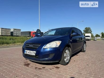 Синий Киа Сид, объемом двигателя 1.4 л и пробегом 207 тыс. км за 5100 $, фото 1 на Automoto.ua